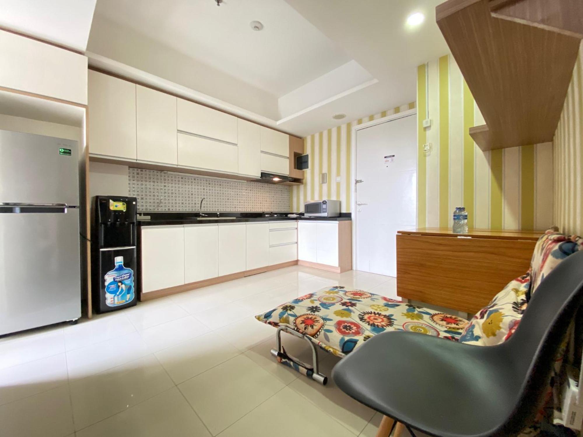 Apartemen Luxurious & Spacious 2br At Parahyangan By Travelio *