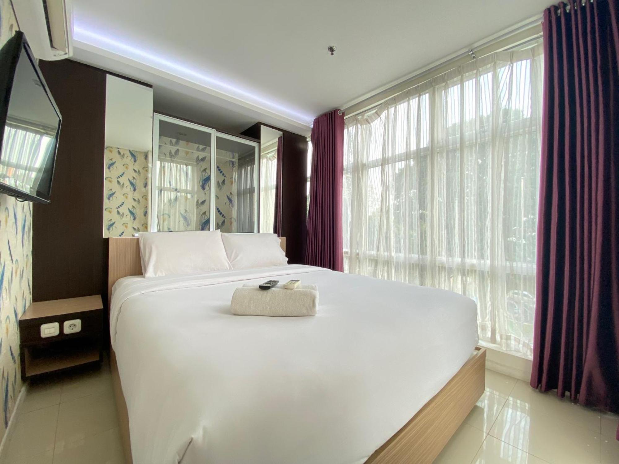 Luxurious & Spacious 2br At Parahyangan By Travelio